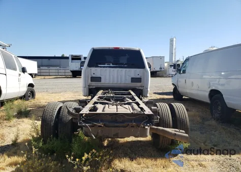 2017 Ford F450 Super Duty из США, поврежденный, VIN 1FD0X4GT4HEC47812